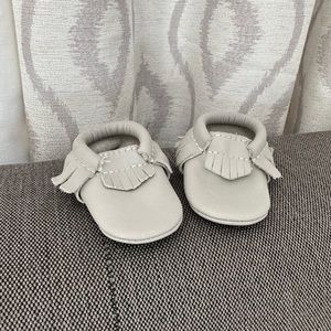 Freshly Picked Gray Size 0 Newborn (0-3 months) Moccasins